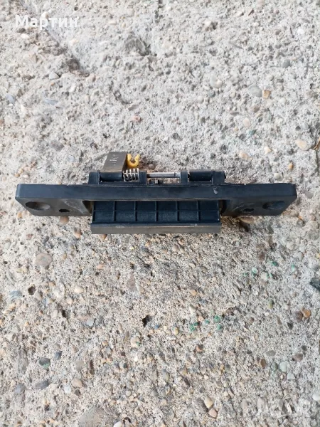 Дръжка за отваряне на багажника на Киа Соренто - Kia Sorento , снимка 1