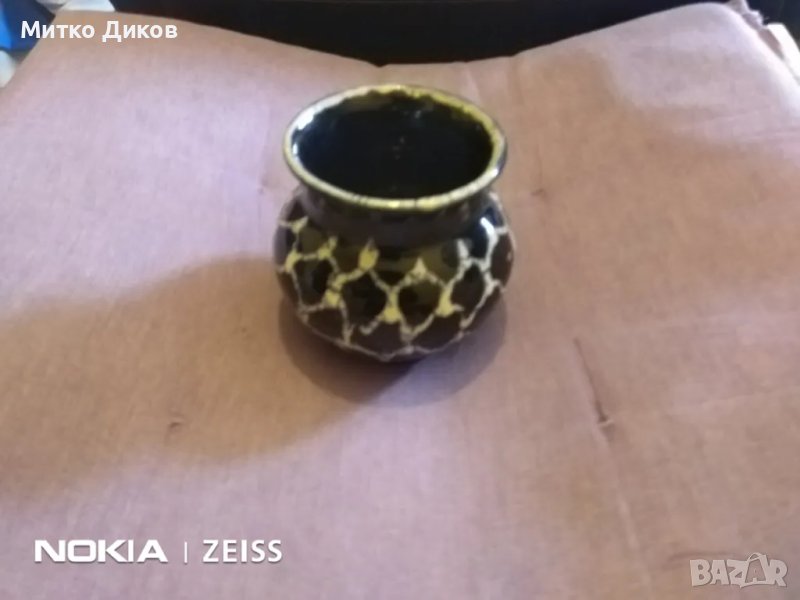 Синя ваза керамична на Троян с бежови ромбове-ръчна изработка Н-90мм и фи горе-75мм и долу-55мм, снимка 1