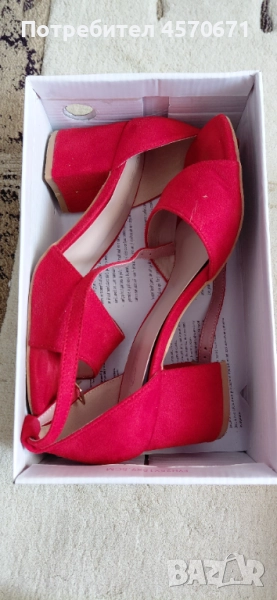 Велурени сандали в червен цвят., снимка 1