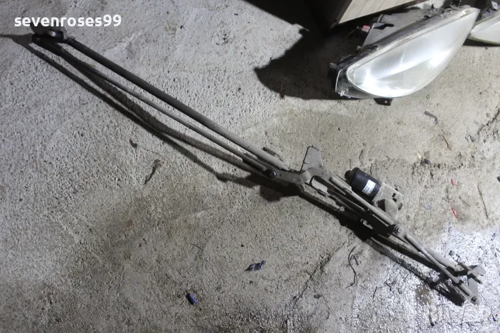 Мотор предни чистачки механизъм Пежо 307 св комби 2002 1.6i Peugeot 307SW, снимка 1