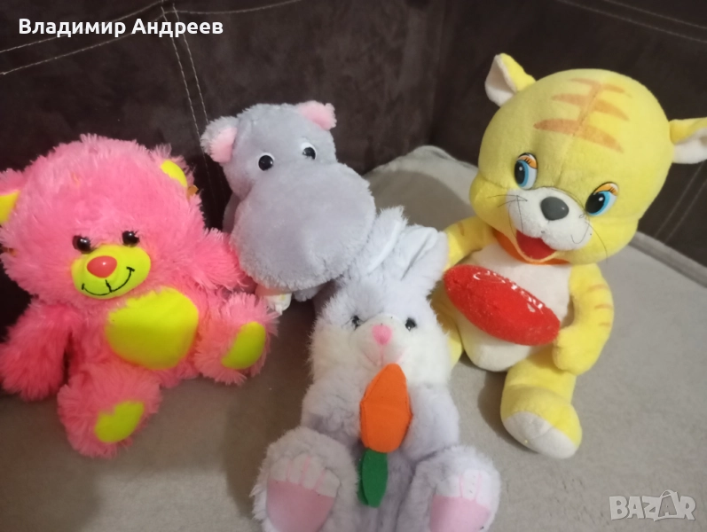 Плюшени , снимка 1