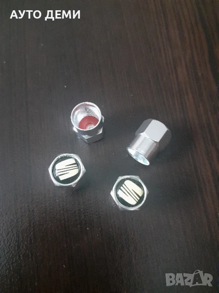 ТОП цена за 4 бр-3.50 лв пластмасови капачки за вентили Сеат Seat, снимка 1