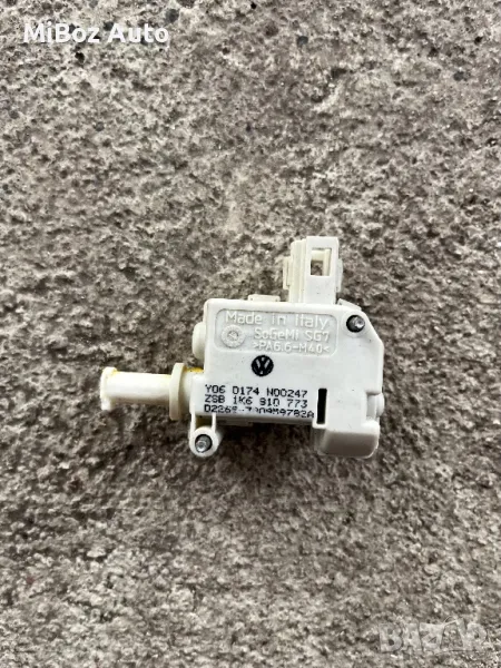 Моторче заключване резервоар Фолксваген Голф 5 VW Golf, снимка 1