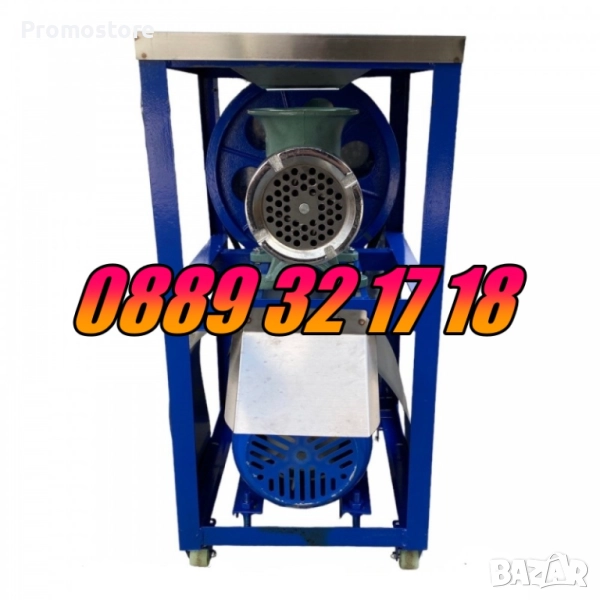 Чугунена месомелачка №32 с мотор и стойка с колела, с плот неръждавейка и двоен ремък, снимка 1