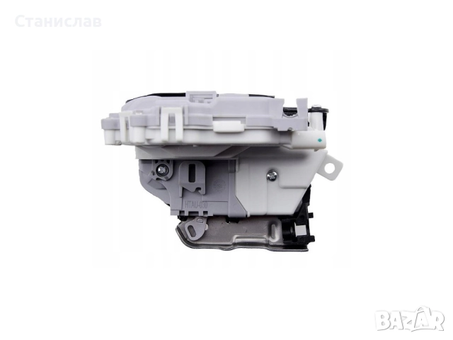 Брава за предна дясна врата за Audi A4 B9, снимка 3 - Части - 52295168