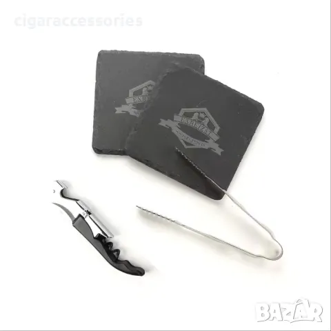 Подаръчен комплект за уиски в дървена кутия – Лукс и стил, снимка 2 - Подаръци за мъже - 49820198