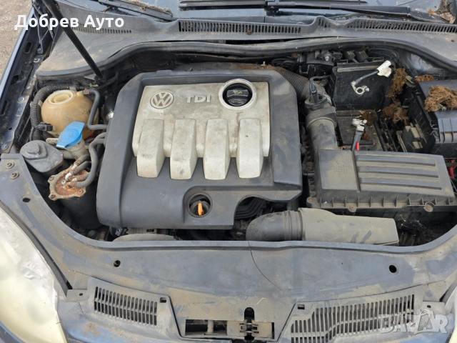 VW Golf Mk5 1.9TDI, 5 скорости, снимка 9 - Автомобили и джипове - 52651272