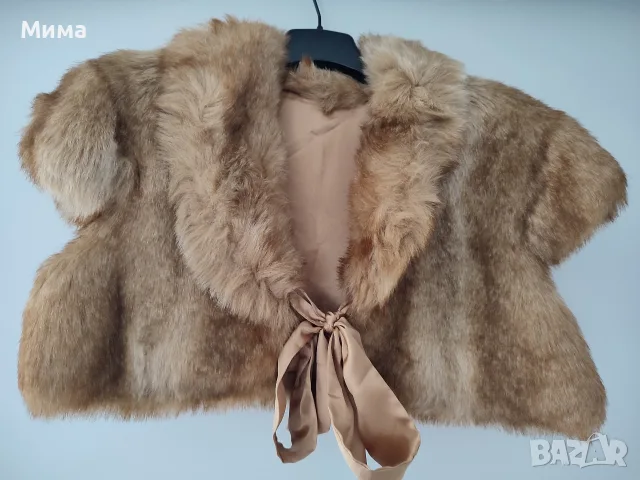 Пухен къс елек с връзки