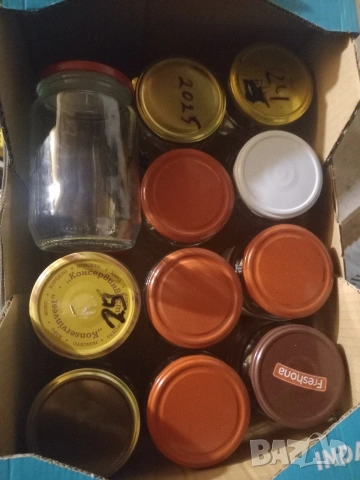 винтови буркани , снимка 2 - Буркани, бутилки и капачки - 53845976