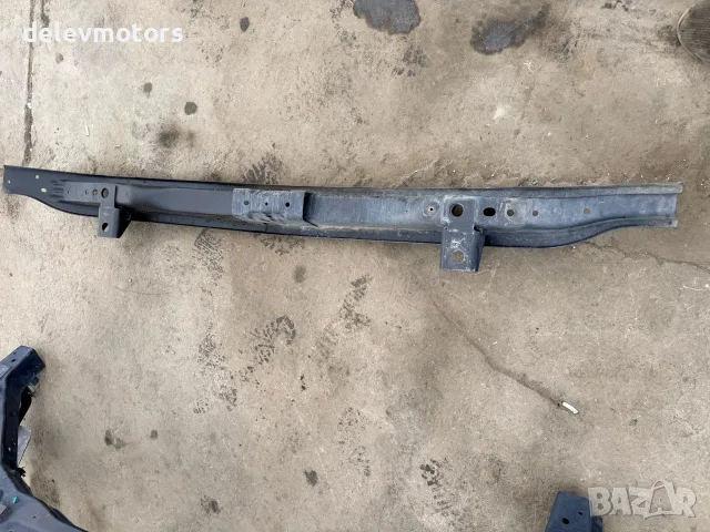 T75660A предна усилваща греда на броня за Jeep Grand Cherokee WK2 3.6i, снимка 2 - Части - 56140530