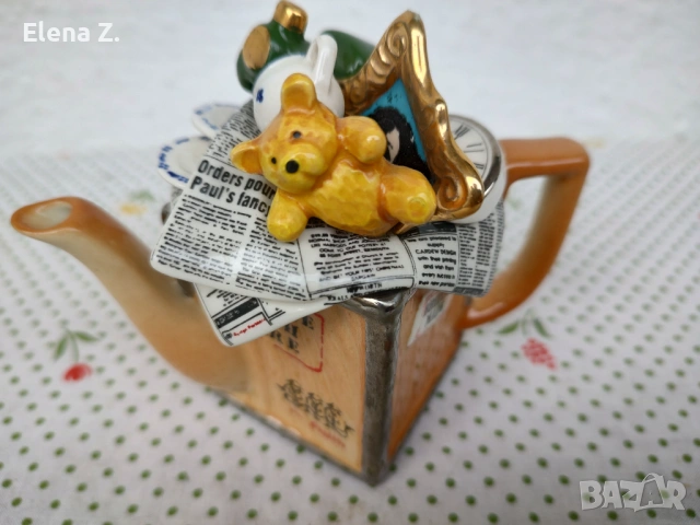 Малък ръчно изработен чайник Moving Day на Cardew Design