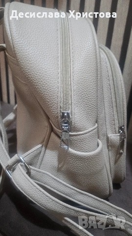 Дамска раница, снимка 3 - Раници - 53483678