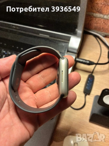 Apple Watch 9 45mm, снимка 5 - Смарт часовници - 53526440