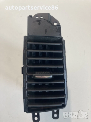 Ляв страничен въздуховод за KIA Carnival 2.9 CRDi (2006–2012) 4D974-30000