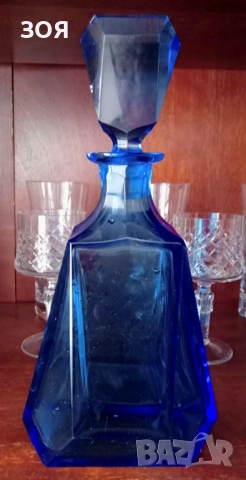 Много рядко срещана гарафа.Цветно стъкло.Чехия.От 30-те г.