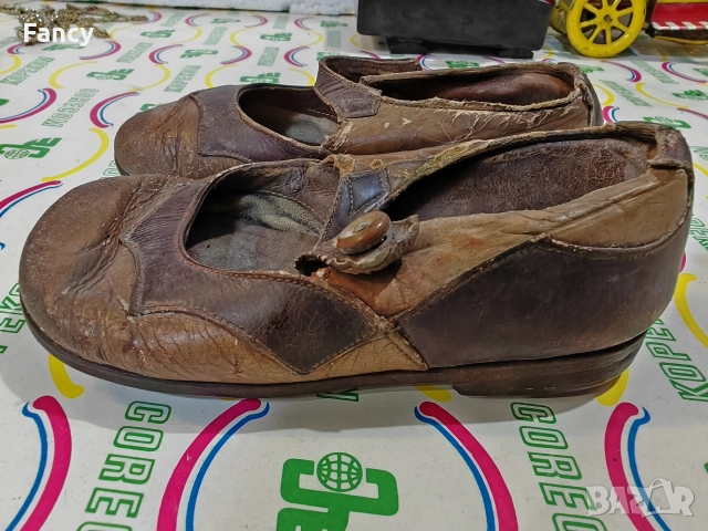 Детски кожени обувки от 50-60 години, снимка 3 - Антикварни и старинни предмети - 52674797