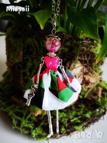 Дълго колие/гердан с висулка "Кукла", снимка 3 - Колиета, медальони, синджири - 21099747