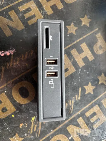 A2538206100 usb sim navi port mercedes benz w205 w253 w117 и други, снимка 4 - Части - 48810818