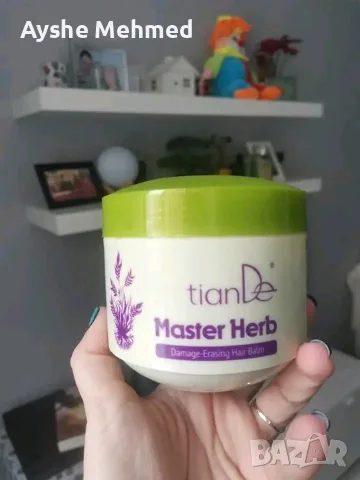Крем-балсамът за увредена коса на “Master herb” възстановява структурата на косъма и подхранва косат