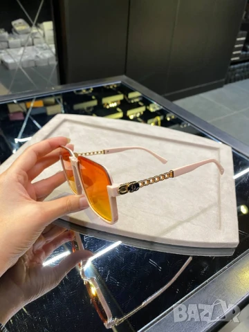 очила с черен обикновен калъф и ув защита chanel versace, снимка 16 - Слънчеви и диоптрични очила - 51410554