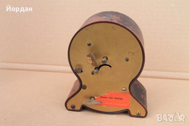 Швейцарски настолен будилник  с латерна , снимка 3 - Антикварни и старинни предмети - 40281847