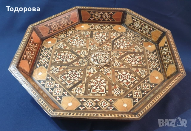  Старинна табла от екзотична дървесина и уникална интарзия