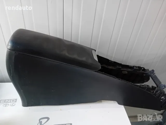 58811-05020 Централна конзола с подлакътник Toyota Avensis station wagon t27 Face 2012-2015