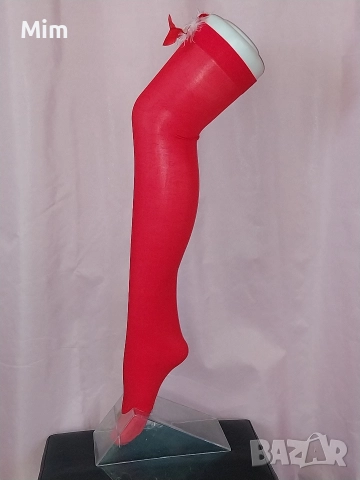 Червени дамски чорапи с пандела 