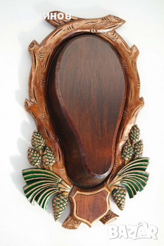 Поставка за ловен трофей на дива коза, череп с рога, дърворезба, снимка 1