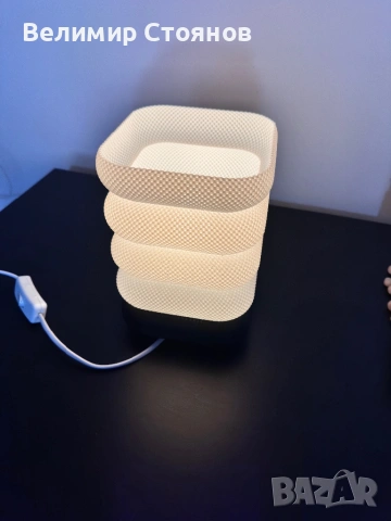 Настолна лампа Модел: Spark