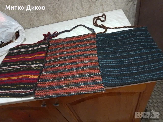 стара ръчно тъкана вълнена торба   с традиционни шарки - три броя- голяма 39 х 31 см - малки 28х34см
