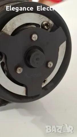 Компресор за климатик Vw  5N0 820 803. , снимка 9 - Части - 50013264