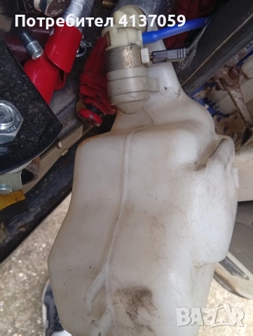 Оригинално казанче за чистачки с работеща помпа за Нисан Трейд