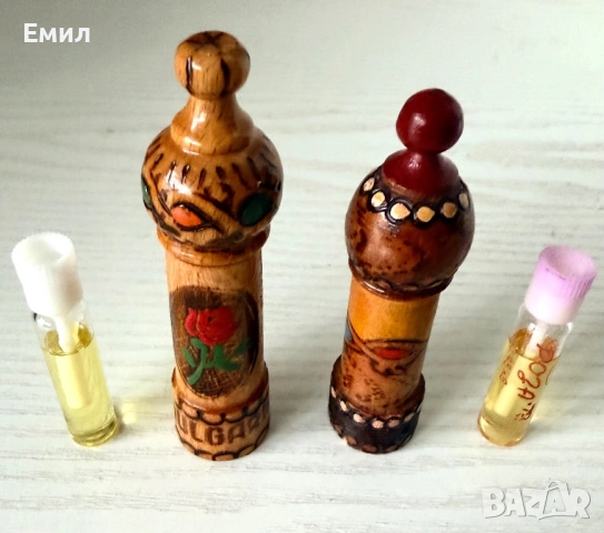 Два мускала с розово масло парфюм от 1960те години, снимка 2 - Унисекс парфюми - 53187801