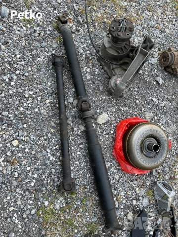 Продавам заден кардан за бмв е46 330 хд 204 к.с. автоматик