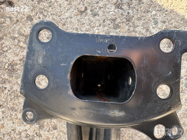 Основа предна броня Фолксваген Голф 5/VW Golf 5, снимка 2 - Части - 53143682