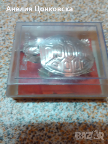 "Трепкаща"костенурка в кутийка, снимка 2 - Антикварни и старинни предмети - 44825262