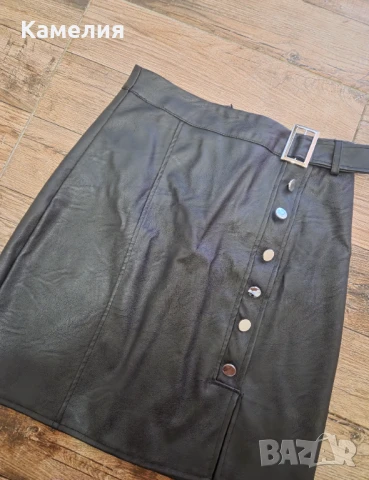 Кожена пола, снимка 2 - Поли - 50877561