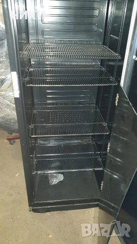 продавам вертикална хладилна витрина, снимка 3 - Оборудване за магазин - 53636213
