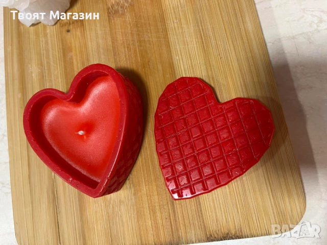 Луксозна червена свещ от соев восък във формата на релефно сърце, снимка 2 - Романтични подаръци - 52859338
