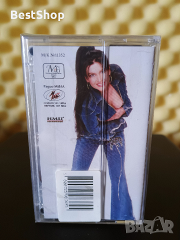 Ванесса - Различна, снимка 2 - Аудио касети - 36119136