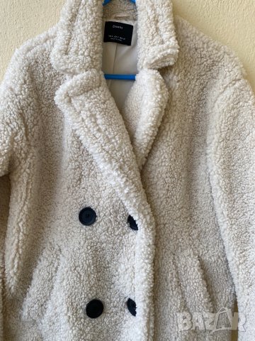 Дамско палто Bershka - S, снимка 5 - Палта, манта - 44448216