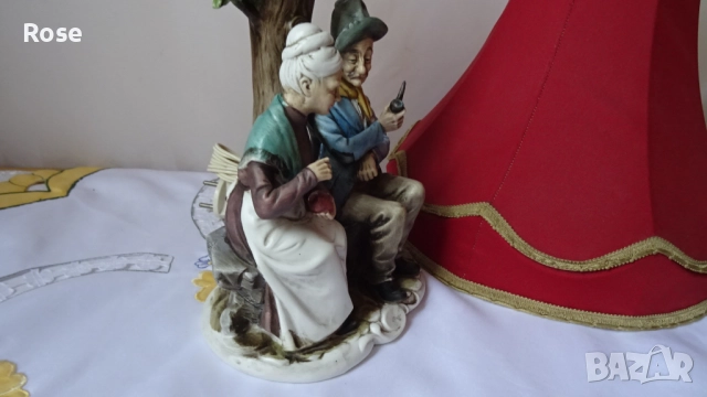 Лампа с фигурка на възрастна двойка, седнала на пейка под дърво. , снимка 8 - Настолни лампи - 52686354