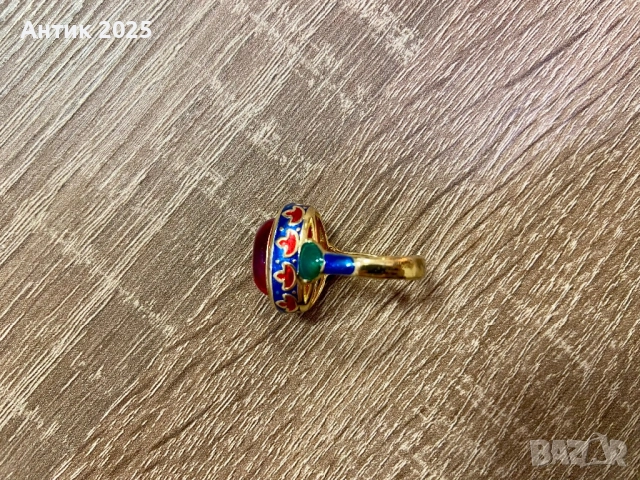 Декоративен пръстен с червена вложка и емайл, универсален размер, снимка 4 - Пръстени - 52889516