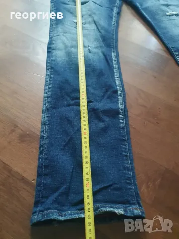 
Дънки Dsquared2 36, снимка 4 - Дънки - 50194365