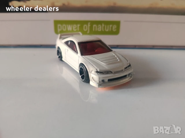 Метална количка Hot Wheels Custom 01 Acura Integra 1/64, снимка 7 - Колекции - 50745478