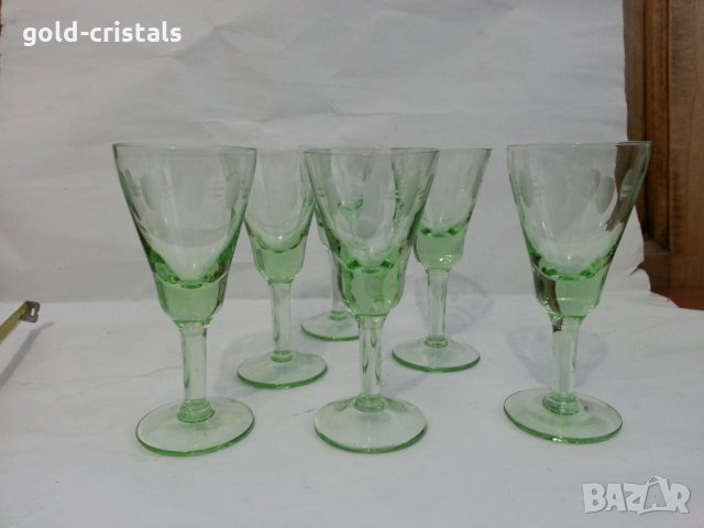 Ретро чашки чаши цветно стъкло, снимка 1 - Антикварни и старинни предмети - 35996428