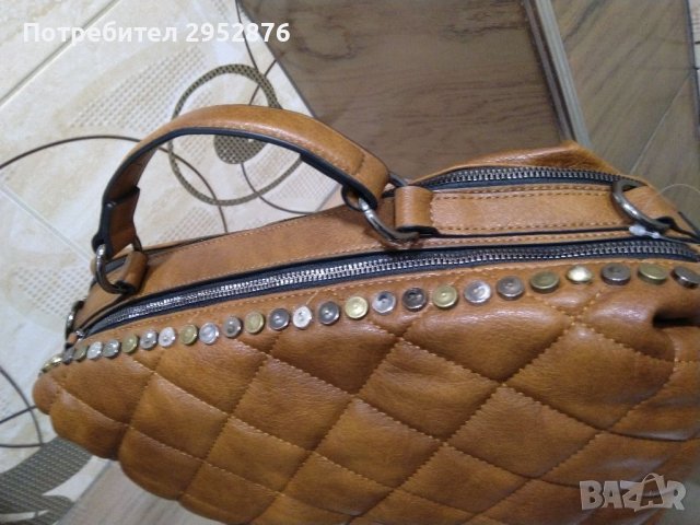 Дамска чанта, снимка 3 - Чанти - 39850126