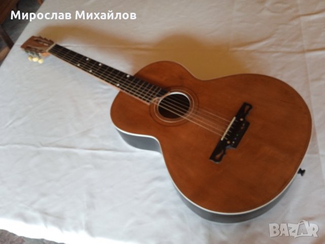Стара акустична китара, снимка 1 - Китари - 34109507