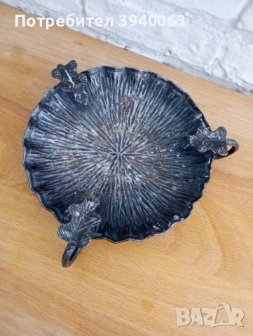 Стар пепелник от ковано желязо , снимка 3 - Антикварни и старинни предмети - 52484485